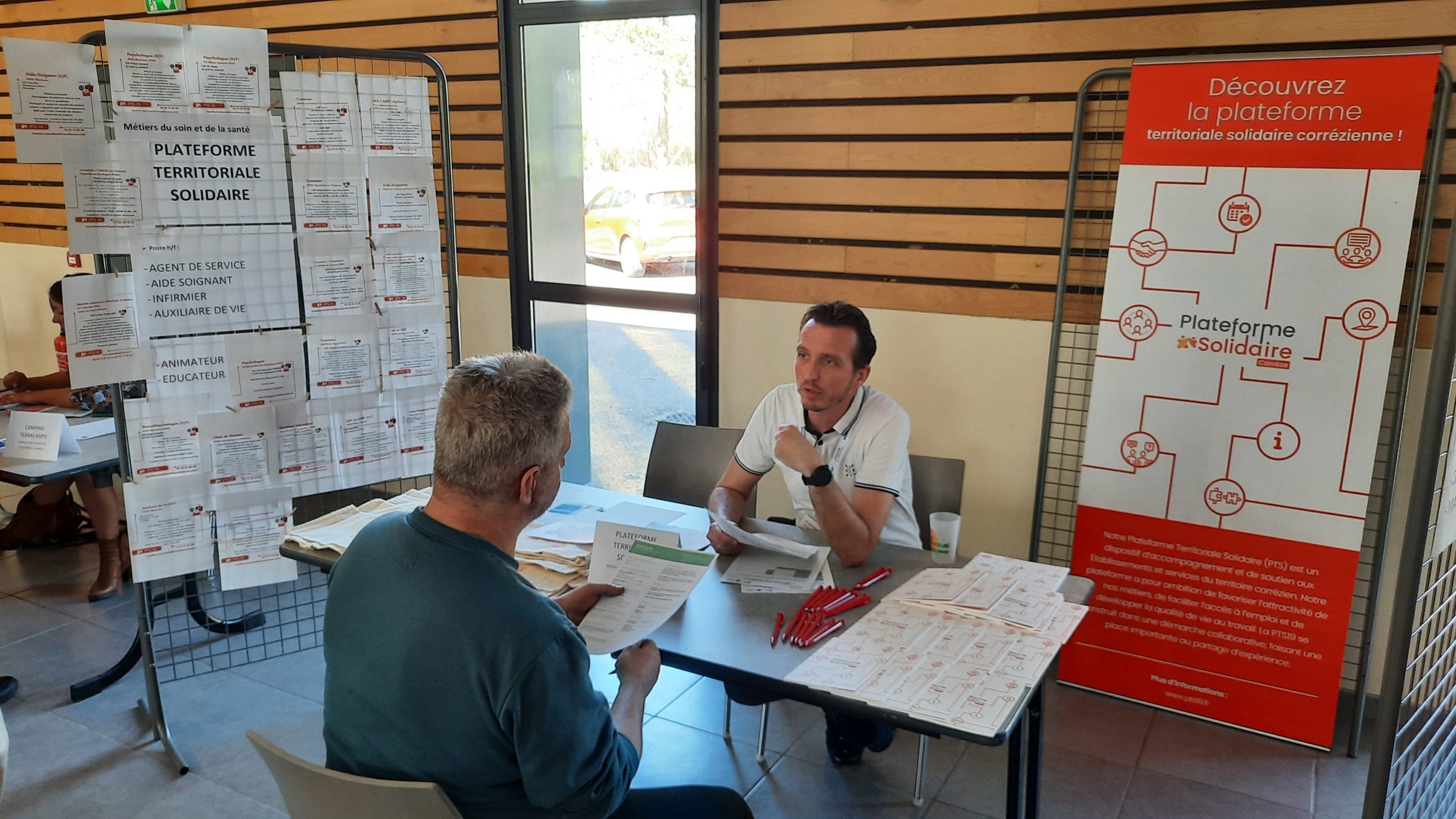 Plus de 80 candidats se sont rendus à la rencontre des 15 entreprises présentes